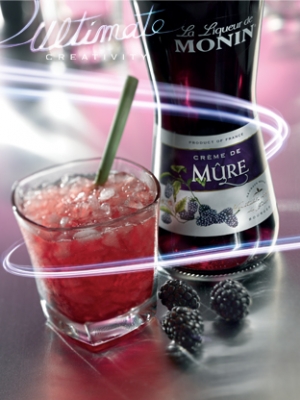 MONIN Blackberry liqueur ambiant