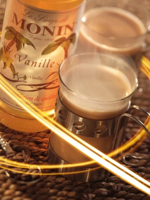 MONIN Vanilla syrup ambiant