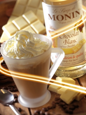 MONIN White Chocolate syrup ambiant